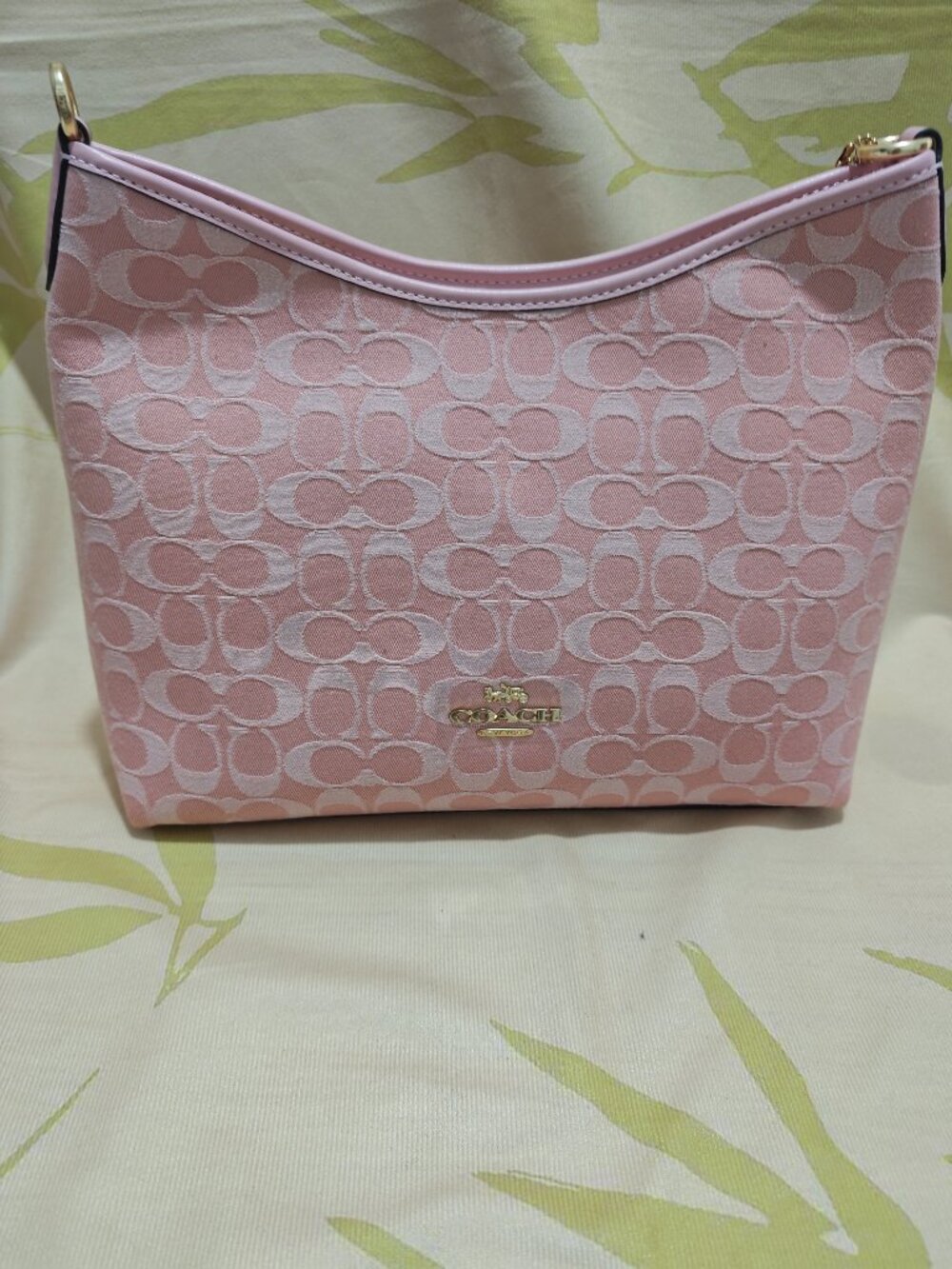 Coach Pink Signature Jacquard Hobo Bag, Extra Straps Included - Picture 4 of 13